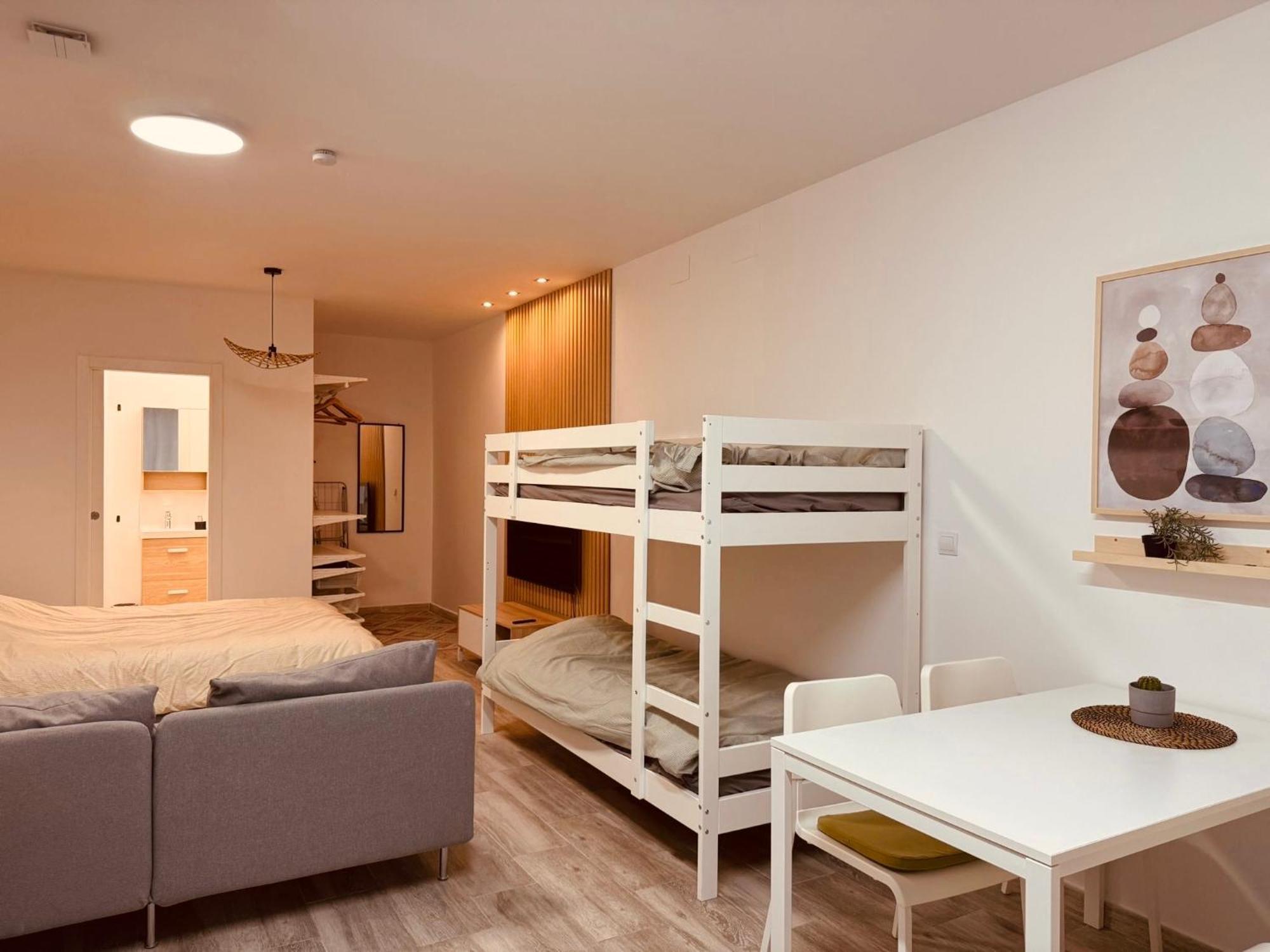 El Apartamentito De Zamarrilla Parking Gratis Incluido Malaga Bagian luar foto