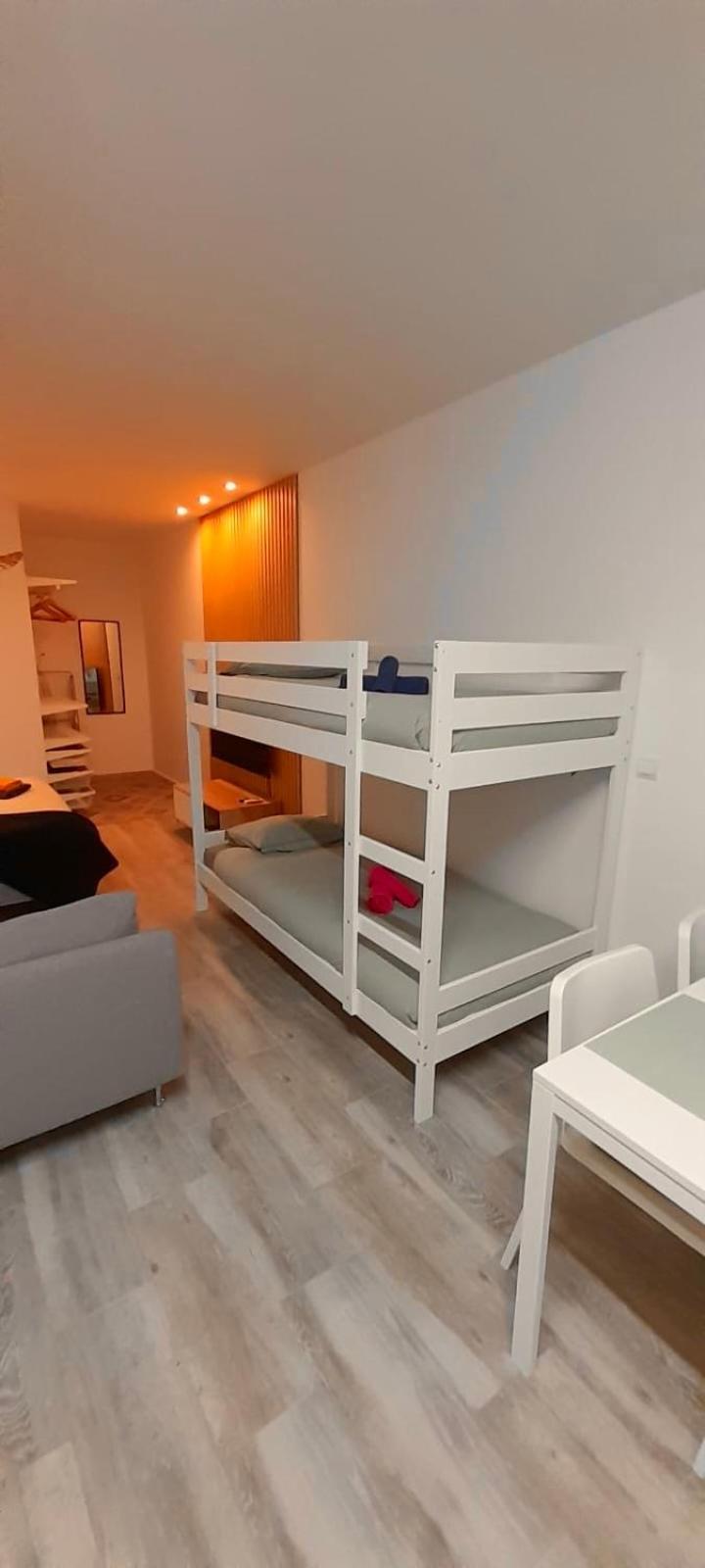 El Apartamentito De Zamarrilla Parking Gratis Incluido Malaga Bagian luar foto