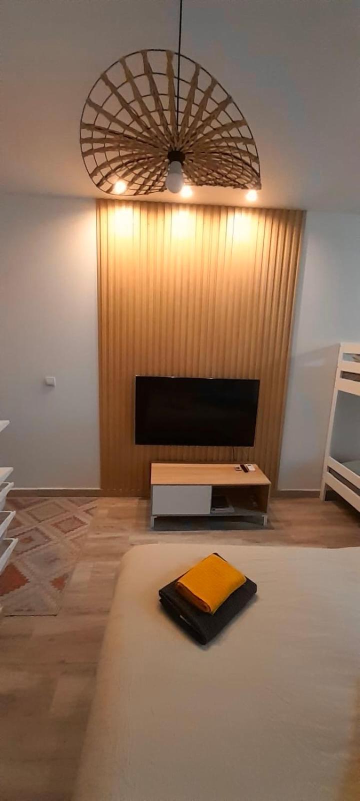 El Apartamentito De Zamarrilla Parking Gratis Incluido Malaga Bagian luar foto